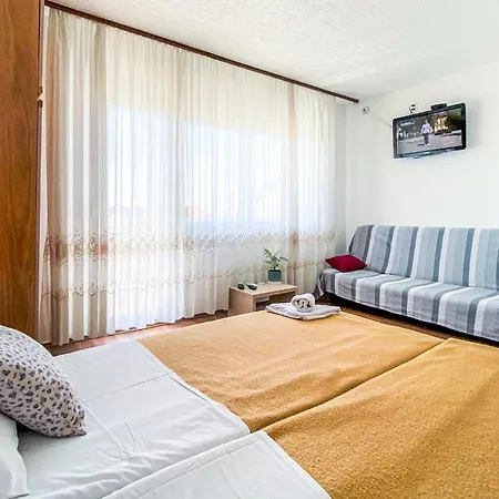 Amazing In Kastel Sucurac With Kitchen Apartment
