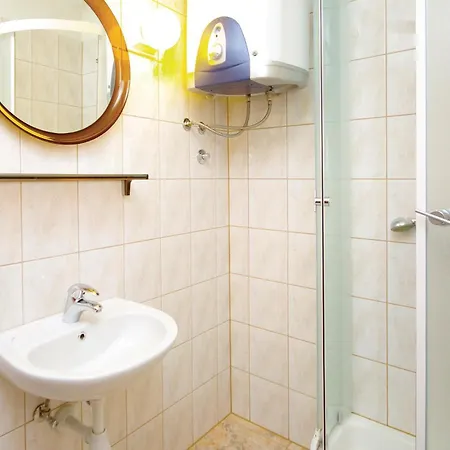 Apartment Amazing In Kastel Sucurac With Kitchen *