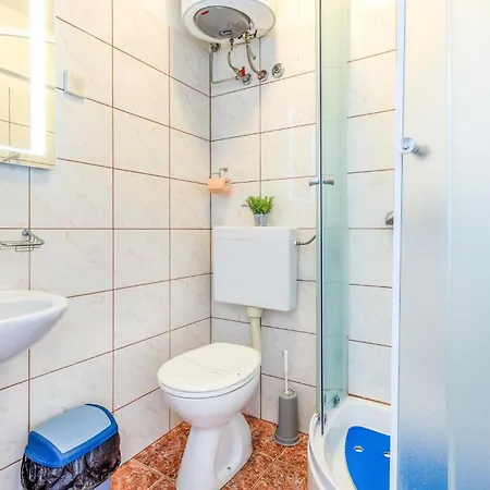 Apartment Amazing In Kastel Sucurac With Kitchen Kastela