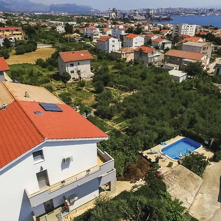 Kastel Sucurac Ivana Pavla * Kaštela